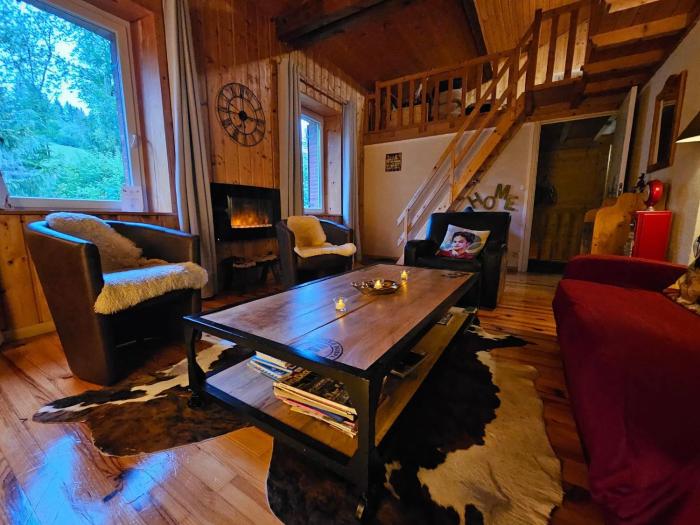 GITE O FIL DU BOIS avec spa et piscine à Longchaumois