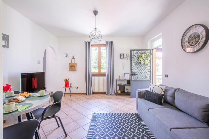 LAcero Rosso - Giardino privato e Box auto