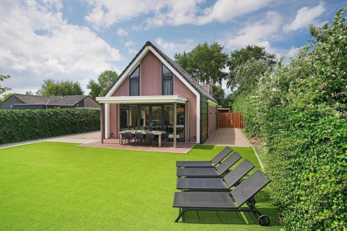 Oude Nieuwelandseweg 33 - Ouddorp - Villa Mastlo (met jacuzzis, extra kosten voor gebruik)