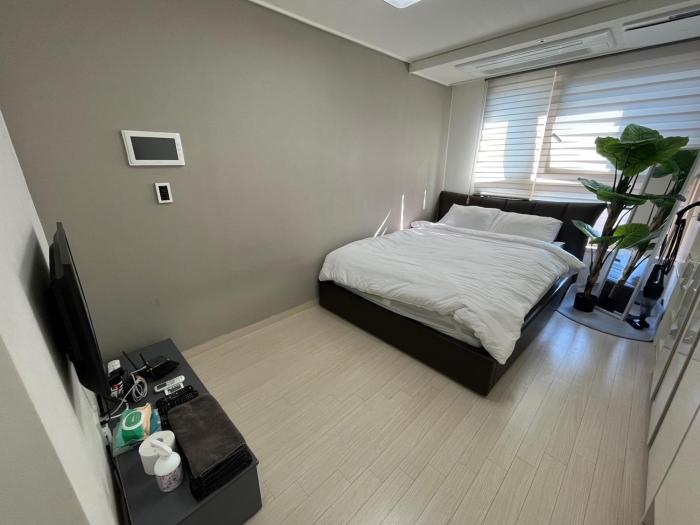 Gangnam Central House, Just 1 Min from Sinnonhyeon Stn