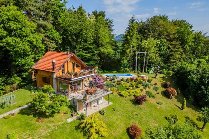 Castle View Haven With Wellness And Pool - Happy Rentals