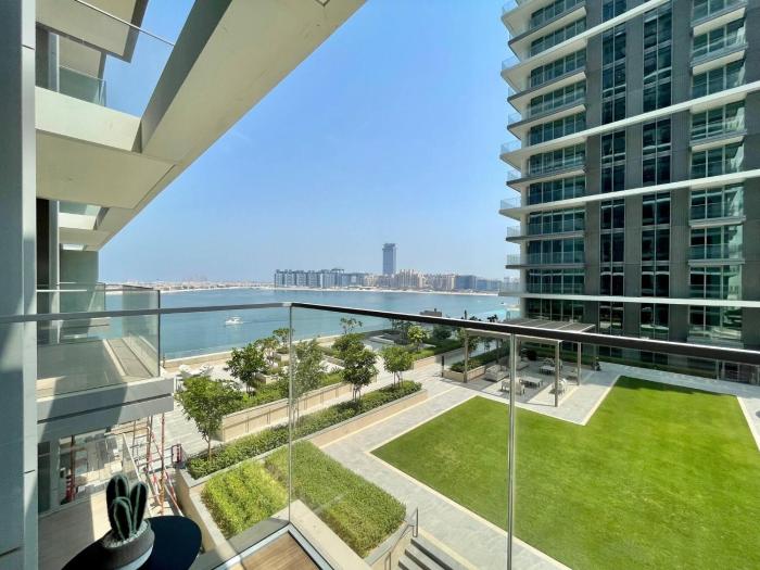 Elegant & Luxurious 1BR Apartment in Beach Isle