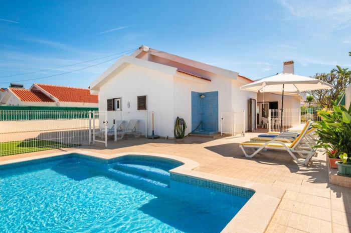 Solar do Castelo Villa with Pool