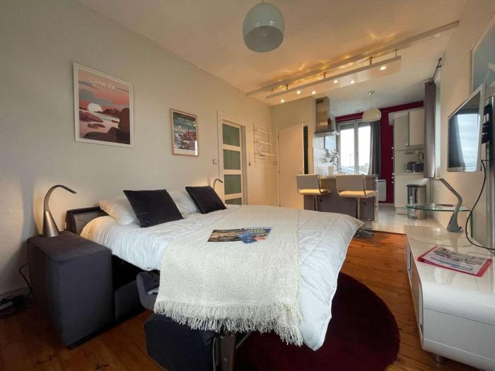 Studio Lumineux Proche Plage et Commerces – Tout Équipé, Parking Gratuit - FR-1-542-66
