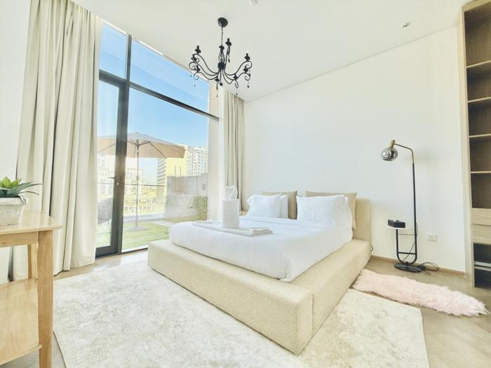 Vserve -Elegant Penthouse Stay in the Heart of JVC