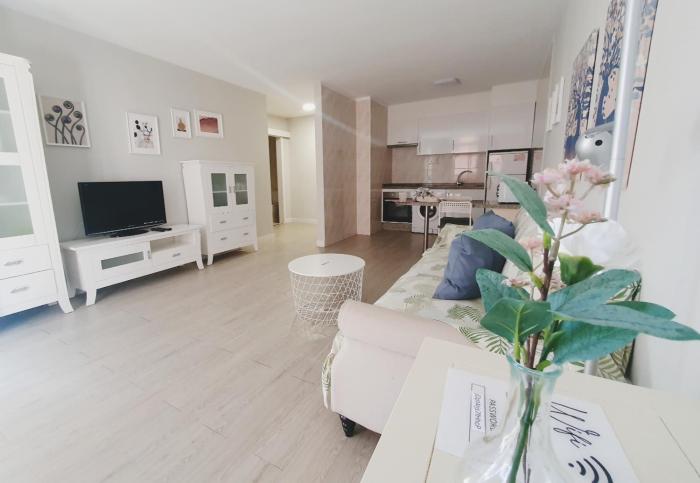 Alquilaencanarias Medano Pika Mediterraneo