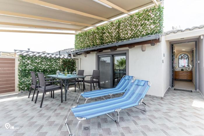 Four 4Season - Beach Access & Amazing View Retreat in Nea Makri