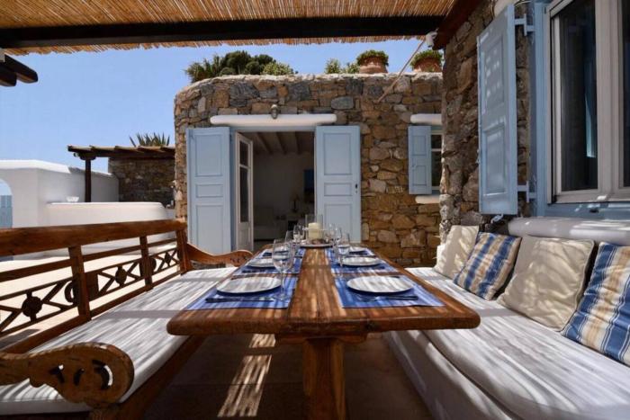 Mykonos Seaside Villa 3BR Aleomandra Gem