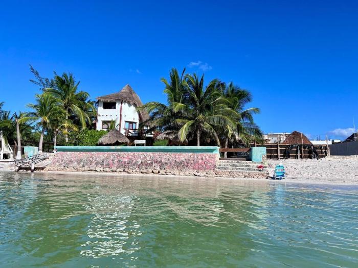Bambu house Holbox beach front