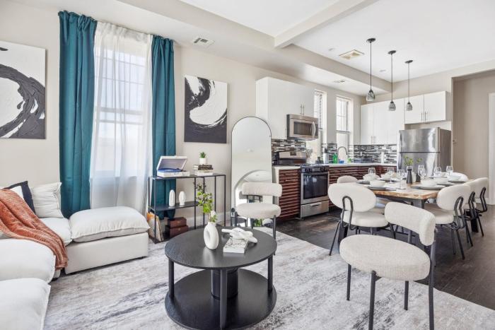 Biggest Duplex 6BD in Bushwick for 16 Guests