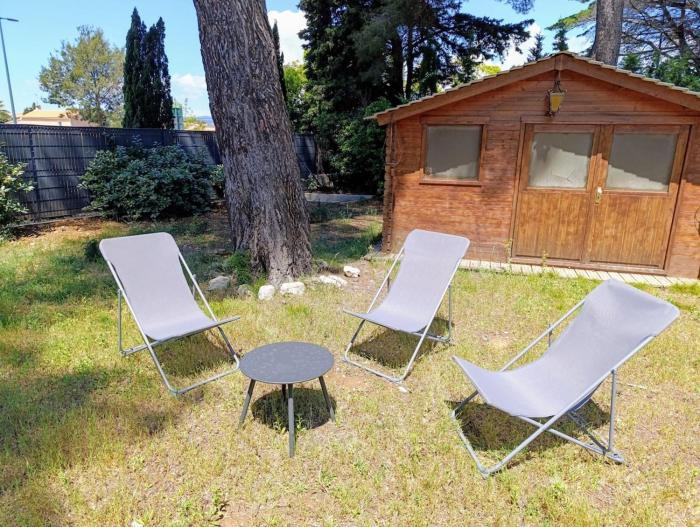 Maison climatisée avec Grand Jardin - 10 min à pied du Brusc et de sa plage