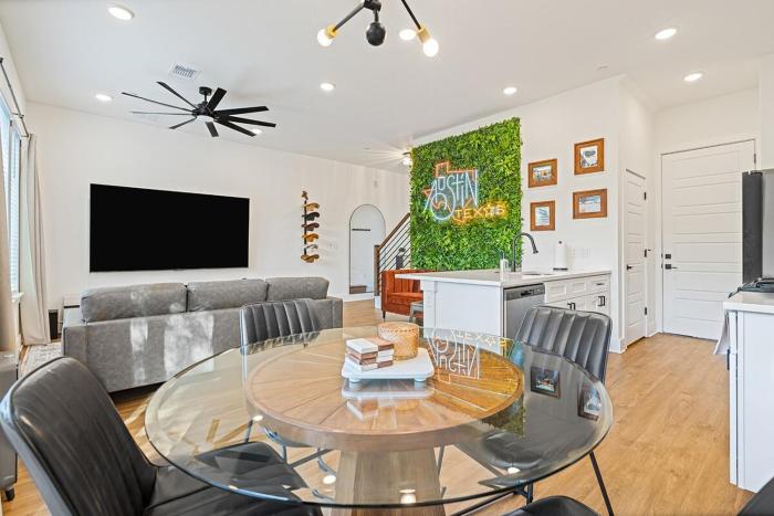Perfect Austin Townhome,12 min to Downtown