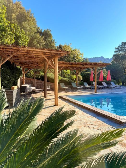 Villa 6 personnes avec piscine partagée