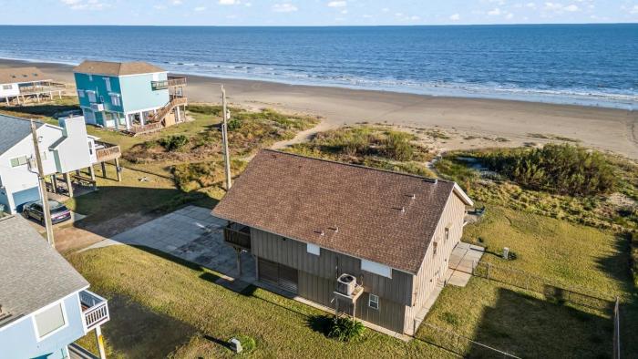 Come stay and be Just-Beachy