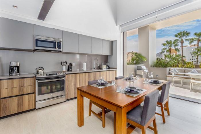 Luxury Loft at Cabo Marina BBQ Grill & Terrace