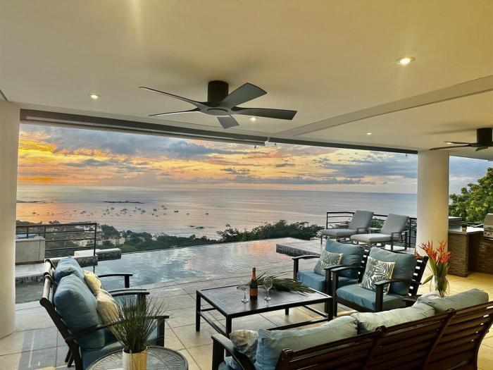 New Exclusive Retreats Tamarindo 8 Bedroom Villa