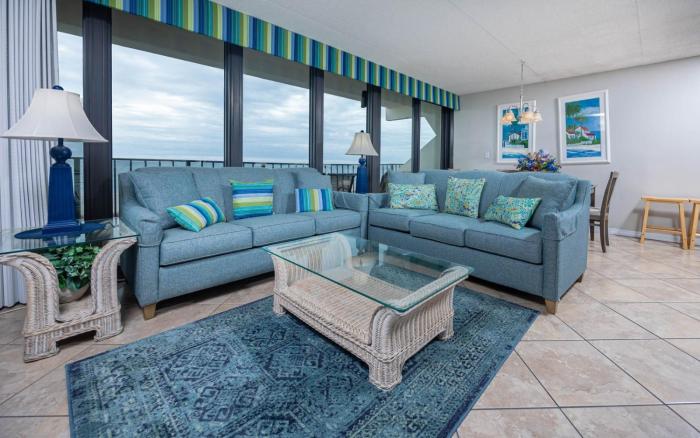 Island Winds East 301 condo