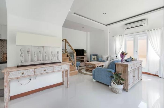 Central Seminyak Private 3 Bedroom Villa Roshi