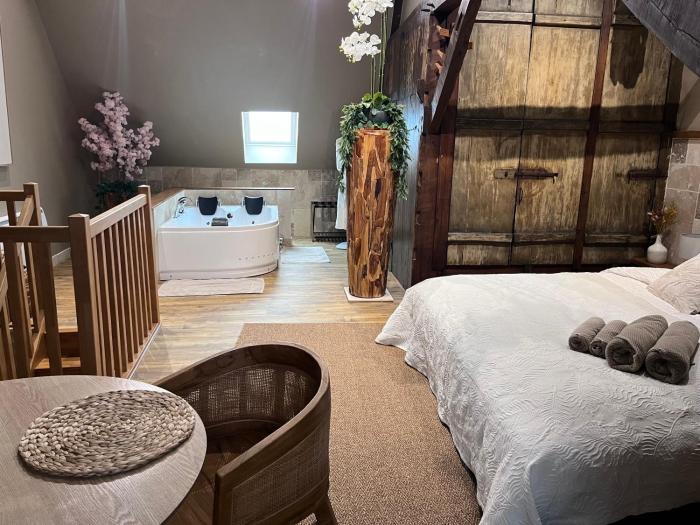 La 104 Zen Suite romantique dans maison réservée aux hôtes