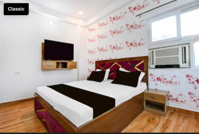 Shivam Hotel and accommodation