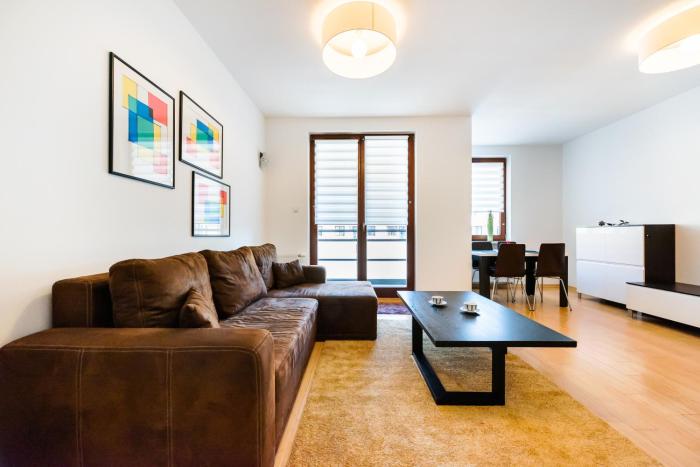 Mokotów Sunlight Apartment by BookingHost