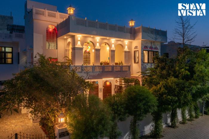 Bassi House by VEO - Part of StayVista with WiFi, AC & Heater