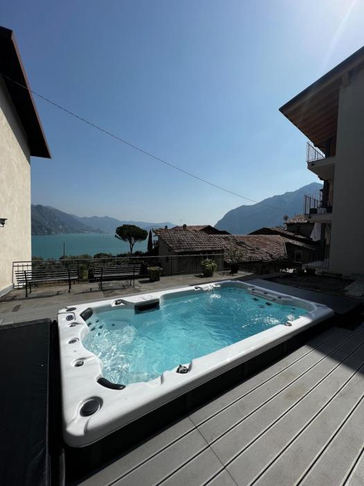 Casa Gina with private pool and lake view