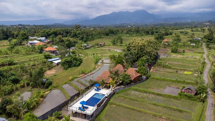 WiNy Kubu Reod by Lovina