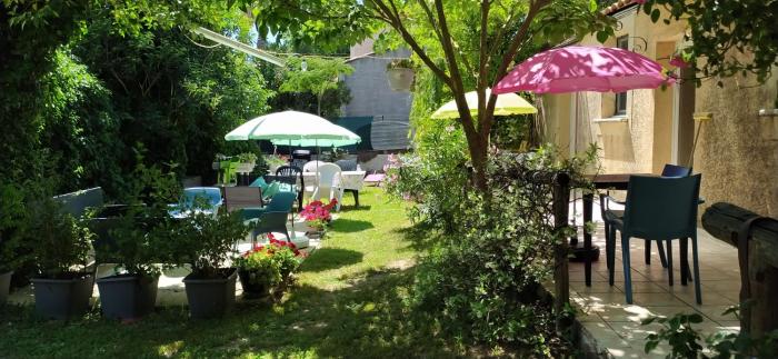 Abrivado Aimargues en petite camargue, parking intérieur, wifi, jardin