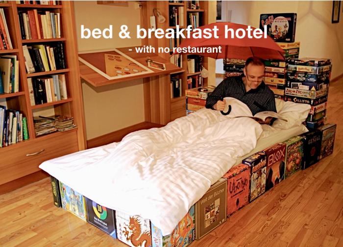 Spiele- und Buchhotel Tschitscher