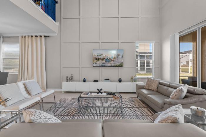 Chic 5Bed Home with Themed Rooms