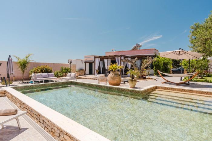 Le Giarre - Villa Con Piscina