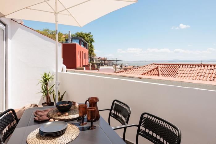 Adiri - 2 bedrooms and terrace in Bica