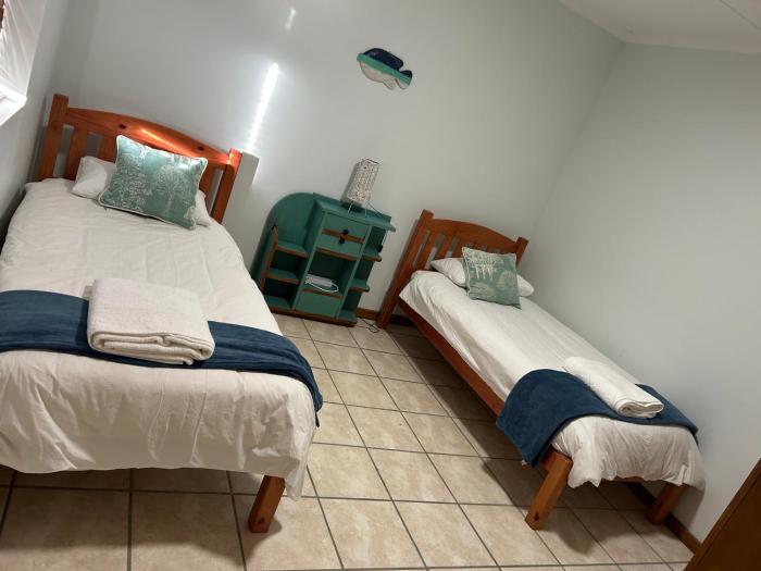 Travellers Treat Agulhas 6 sleeper self catering