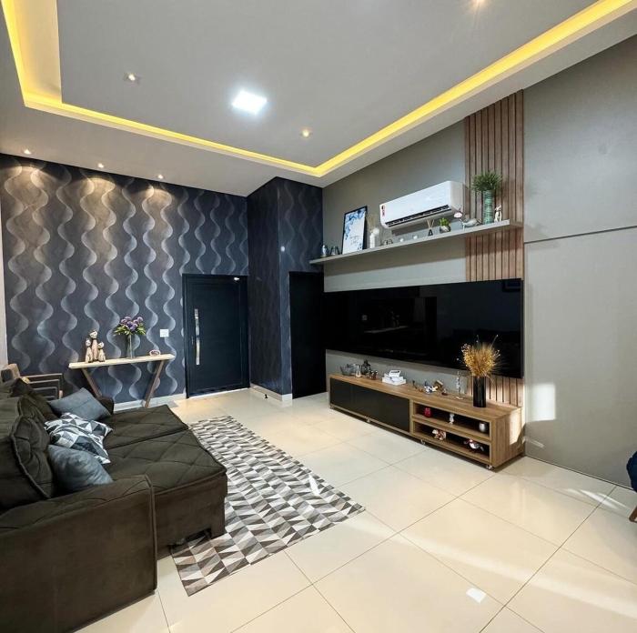 House in a Climatized Condominium with heated pool