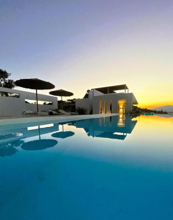 Psarea Villas - Gesamte Anlage mit 3 Häusern und Pool