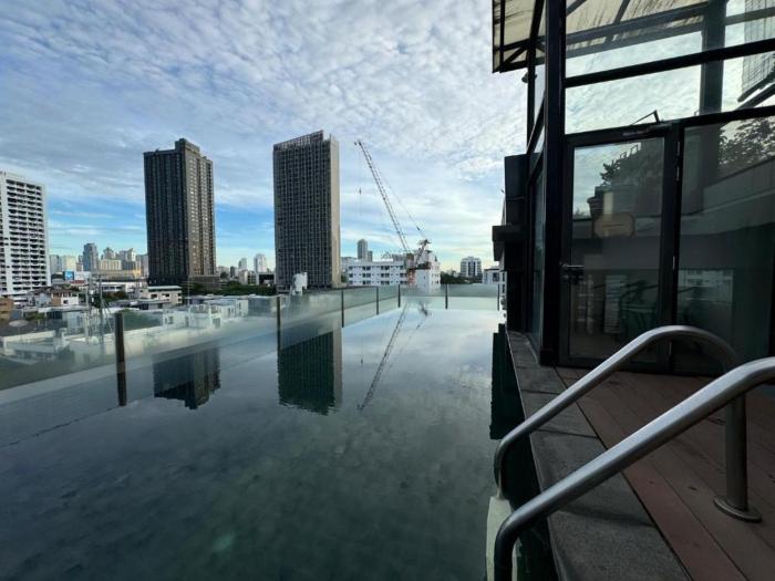 W8 Condo, LUXE 2 Bedroom Private floor, Best Hip Central Bangkok area, 5 mins from Thonglo BTS station