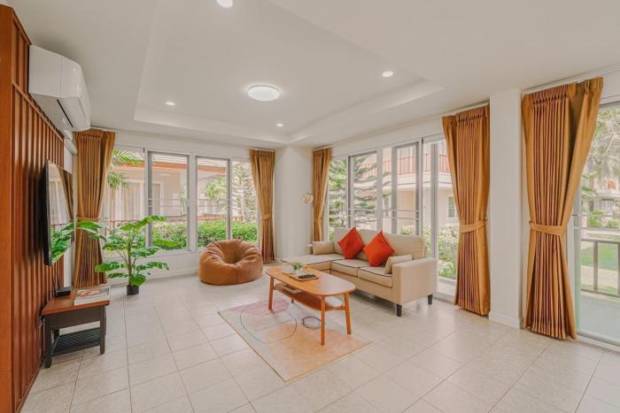 บ้านทะเลสำราญ by May