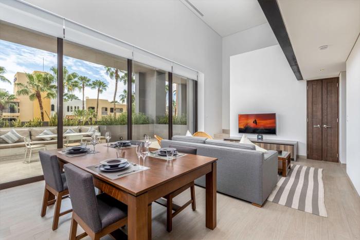 Bisbees Favorite in Cabo Marina Sleeps 12