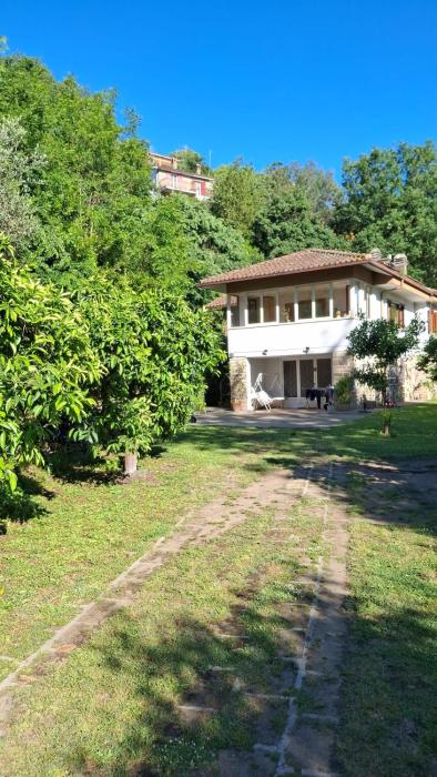 A due passi dal lago