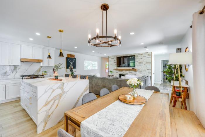 Walk to The Village ShopsandEats Big Bear Lake Home