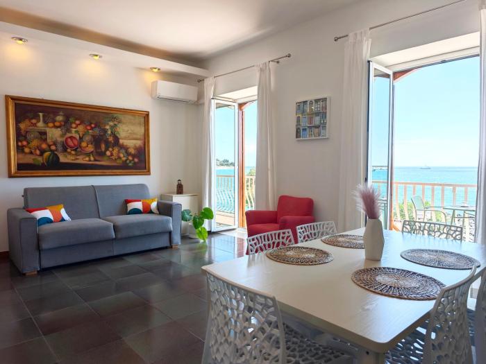 SUPER panorama & Astonishing apartment seaview