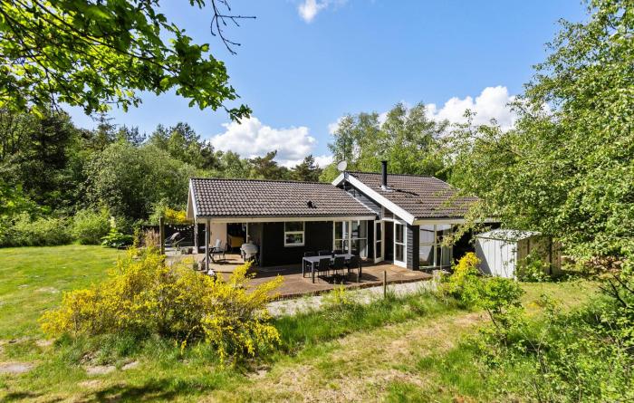 Cozy Home In Sæby With Sauna