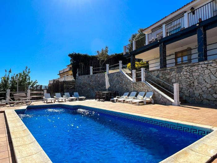 Tranquil Villa with Private Pool & views