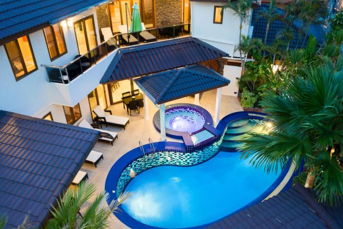 Luxury Pool Villa T1 near Walking Street 5BR 9 Persons