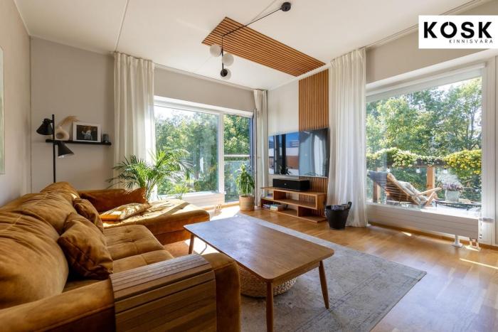 Seaside new home with sunny balcony