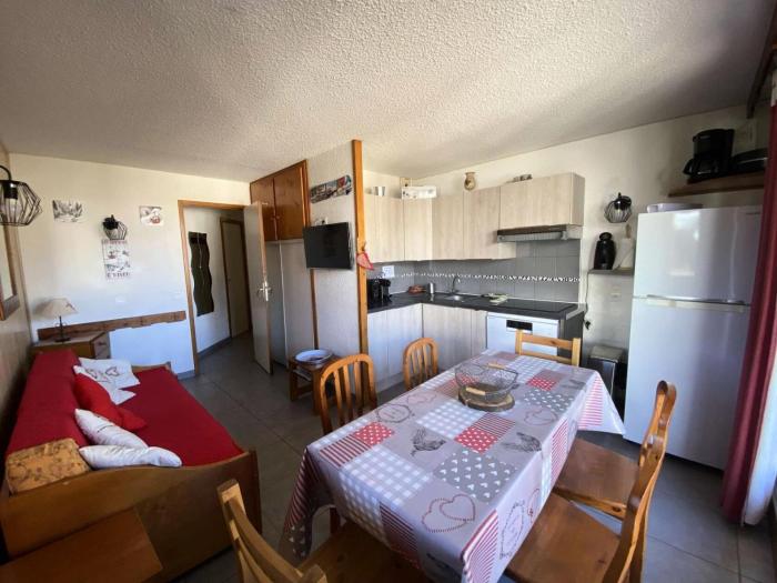 Résidence Soleil - Appartement pour 6 pers., secteur calme, vue dégagée et place de parking MAE-5161