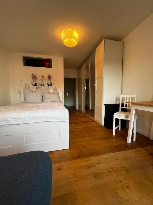 NO-Television One bedroom apartment