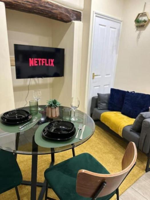 Stylish & Cosy Studio in the Heart of JQ, Birmingham!