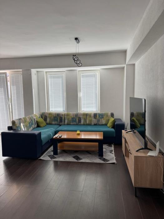 Cozy apartment with free parking